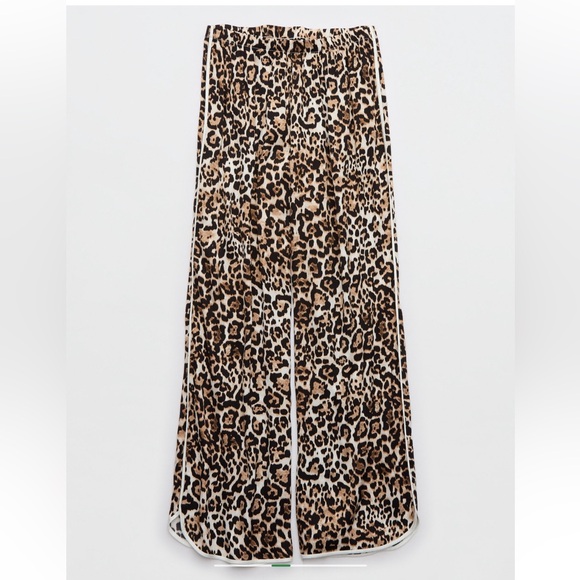 NWT! Aerie - Off-Duty Satin Piping Trouser PJ - Soft Muslin Cheetah, Small - Picture 4 of 7